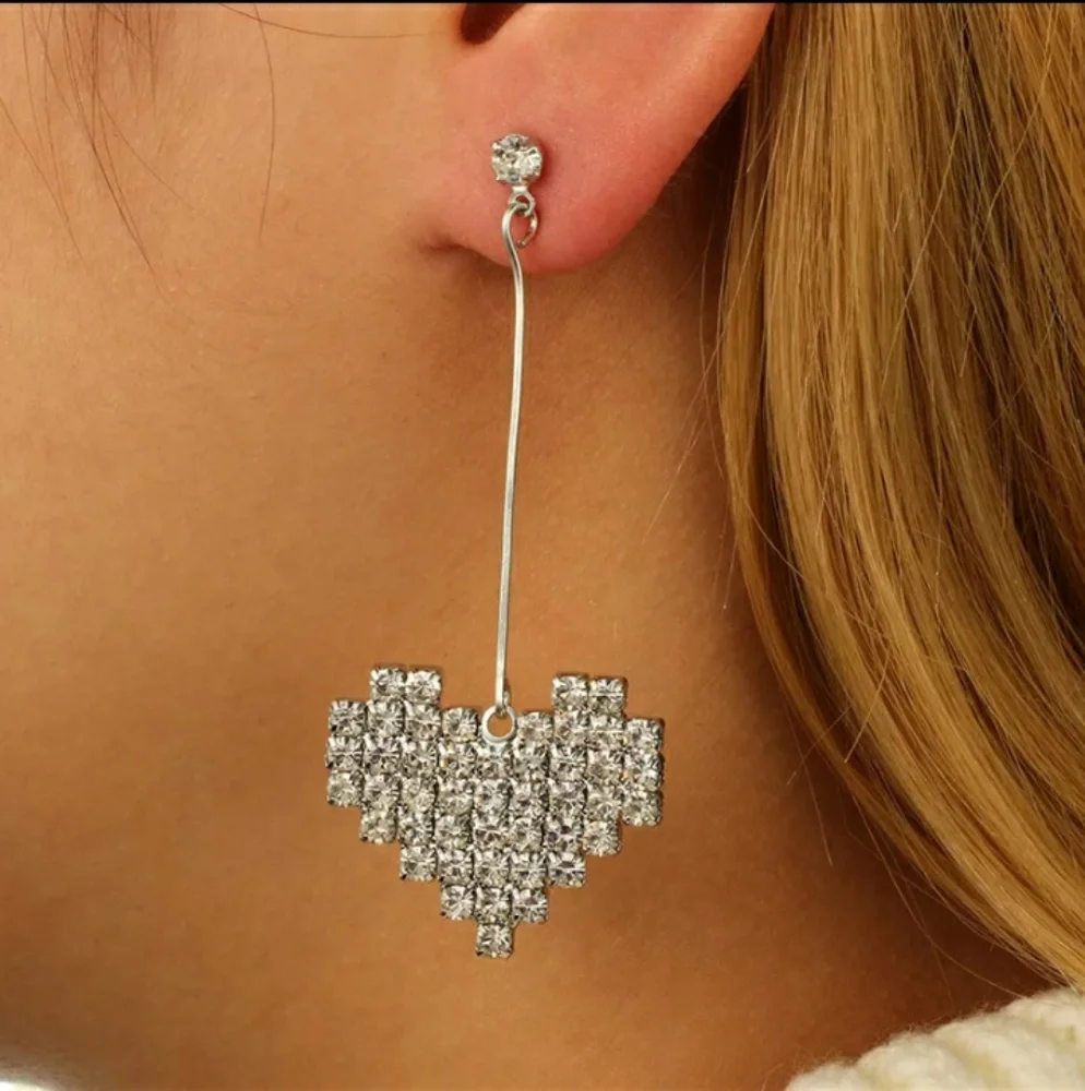 Beautiful Rhinestone Heart Earringsπππππ - Picture 2 of 11